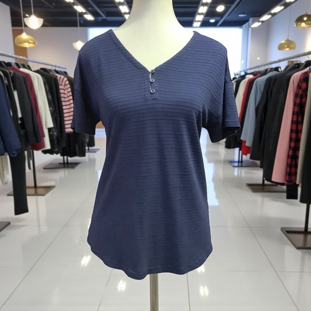 TALBOTS BLUE TEXTURED 3 BUTTON V-NECK SHORT SLEEVE TOP/ Size S